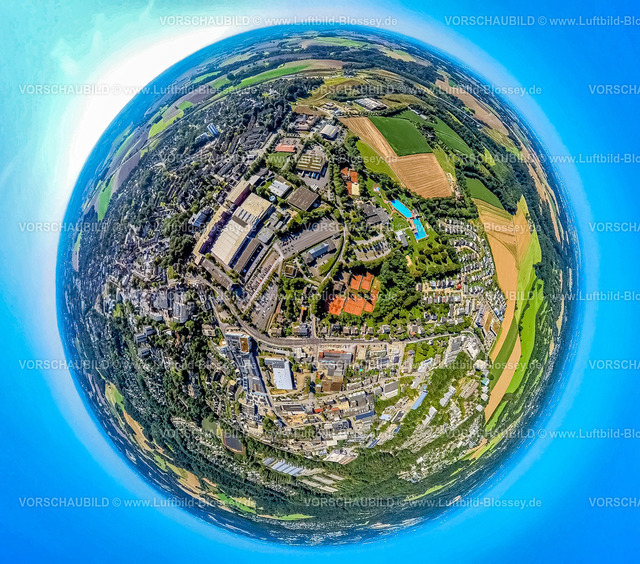 Heiligenhaus240890747B227 | Luftbild, Freibad und Hallenbad Heljensbad, Tennisplätze, Bundesstraße B227 Höseler Straße, Neubau Wohngebiet Insel Siedlung, Erdkugel, Fisheye Aufnahme, Fischaugen Aufnahme, 360 Grad Aufnahme, tiny world, little planet, fisheye Bild, , Heiligenhaus, Ruhrgebiet, Nordrhein-Westfalen, Deutschland