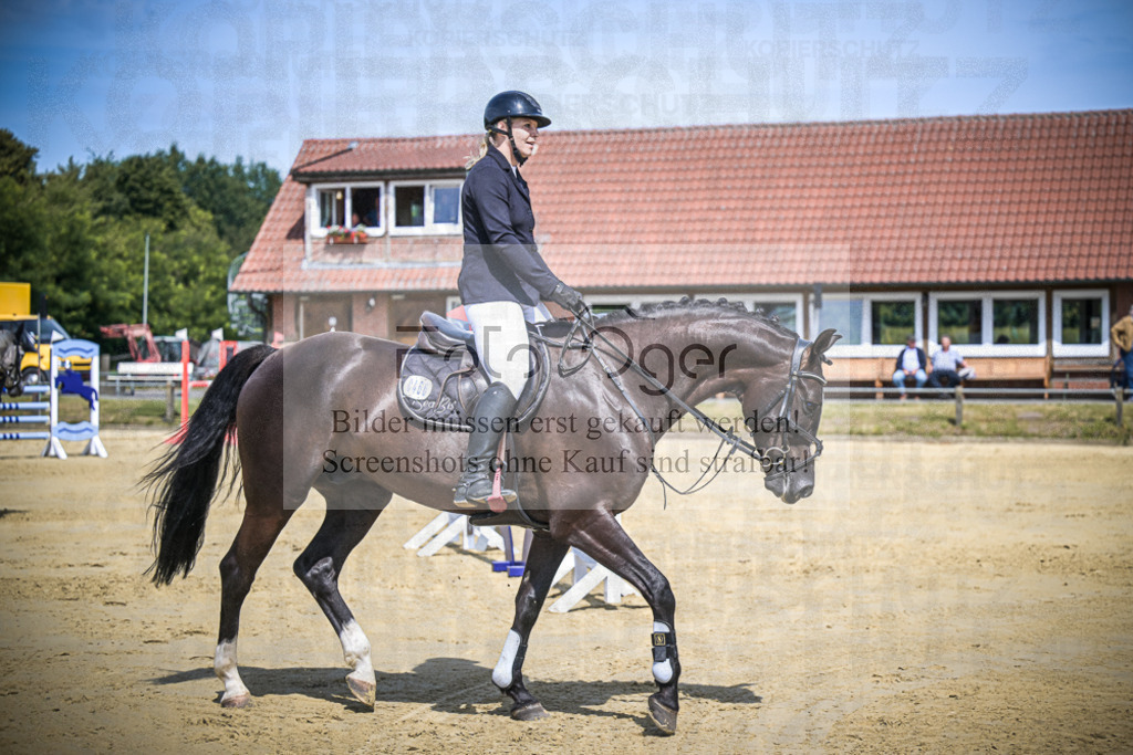 DOS_7714 | Entdecke hochwertige Reitturnierfotos von Foto Oger. Professionell, emotional und authentisch – jetzt Lieblingsmomente im Shop bestellen.Deutschlandweite Turnierfotografie. - Realisiert mit Pictrs.com
