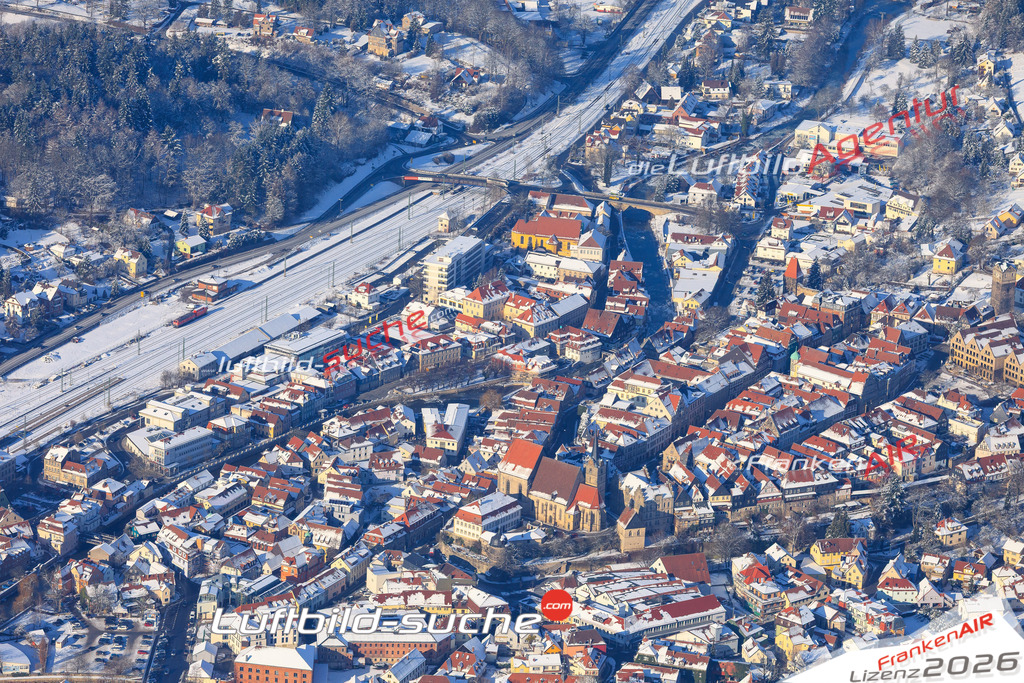Die Luftaufnahme der Stadt Kronach wurde vom UL-Flugzeug heraus erstellt ( keine Drohne )- hohe Auflösung für beste Qualität