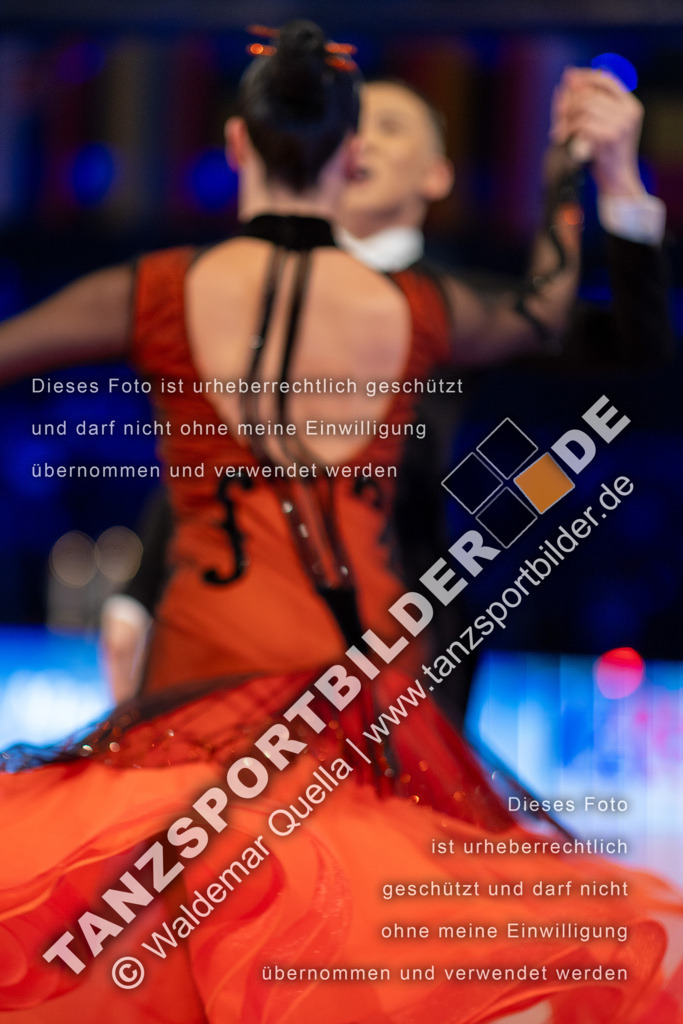20251206-05187 | Hier finden Sie Tanz Bilder vom Latein und Standard Formationen tanzen. Sportbilder vom Tanzsport. Schöne Fotos und von Weltmeisterschaft, Europameisterschaft, Bundesliga, Regionalliga, Oberliga und Landesliga sowie von GOC Stuttgart, DanceComp, WM Bremen