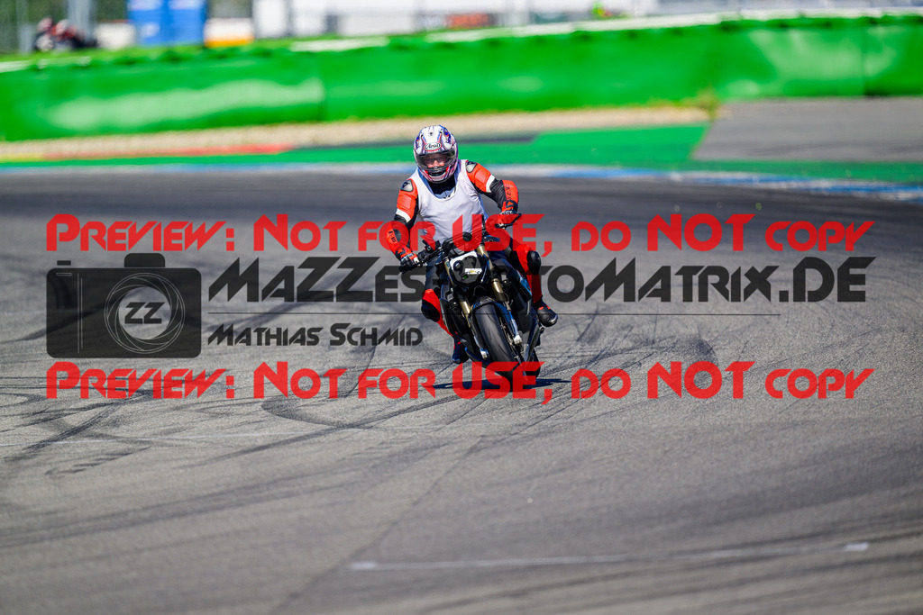 MaZZes_FotoMatrix_240520_6007705_8998 | INST