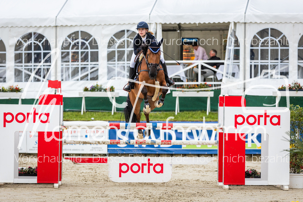 BHO-2PhSpr-M-085 | MomenTaufnahmen Pferdesportfotos