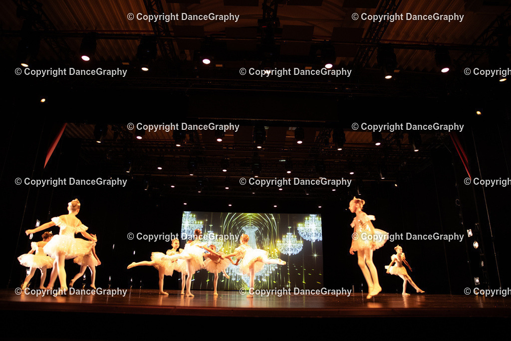 GPHY5389 | DanceGraphy - Realisiert mit Pictrs.com