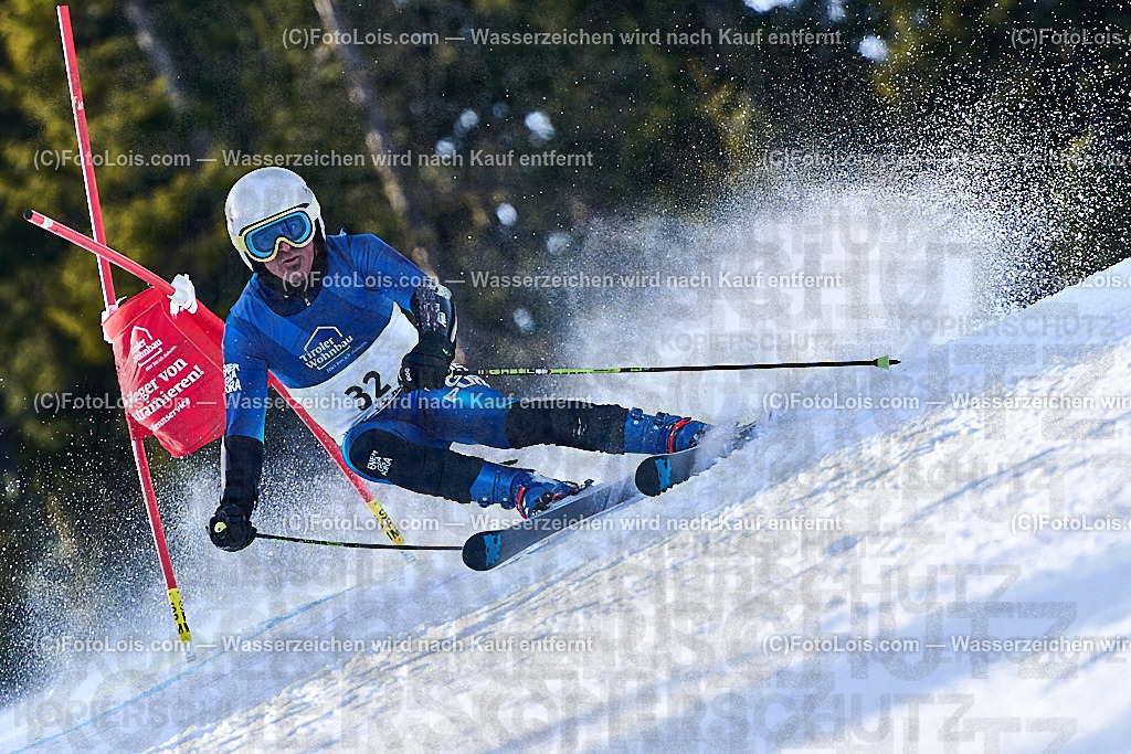 _ALP1357_FIS-Masters-GS-I_Glungezer_Novi Luca | FIS-MASTERS-WorldCup am Glungezer, GiantSlalom-I, Sa 17. Jänner 2026.