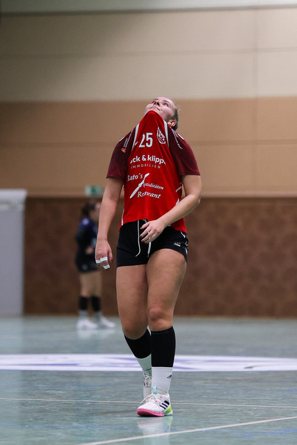 Handball I Damen I Saison 2025-2026 I Verbandsliga Süd I HSG Kalkberg 06 - MTV Dänischenhagen I 14.12.2025.155 | Frida Wohlert (25, MTV Dänischenhagen) - Realisiert mit Pictrs.com