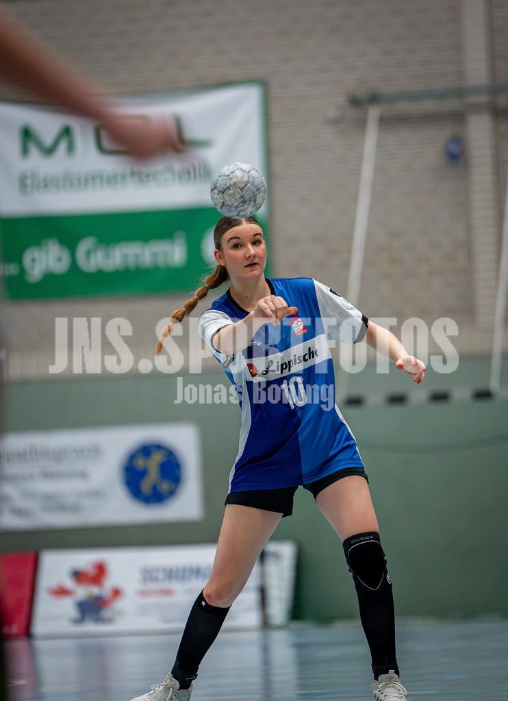 Handball I Frauen I Saison 2025-2026 I 3. Liga Staffel Nord I 10. Spieltag I SC SFN Vechta - HSG Blomberg-Lippe II I 0402 | Meggan Rusko (10, HSG Blomberg-Lippe II) - Realisiert mit Pictrs.com