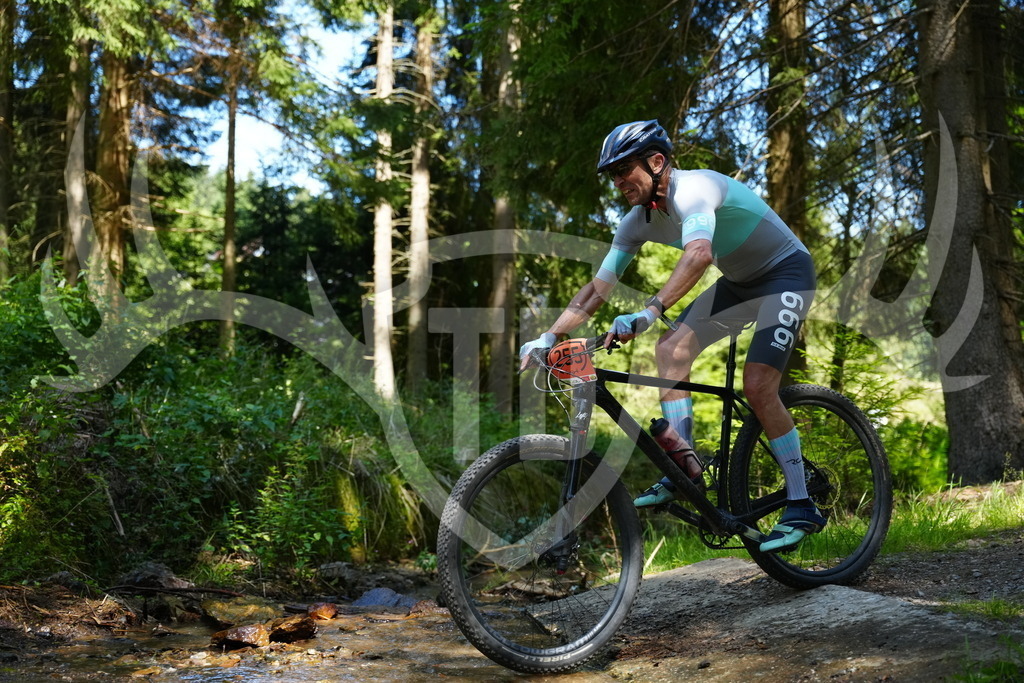 FC101764 | Fotogalerie der Treibjagd im Dunkelwald - Dein MTB Etappenrennen im Erzgebirge - Realisiert mit Pictrs.com