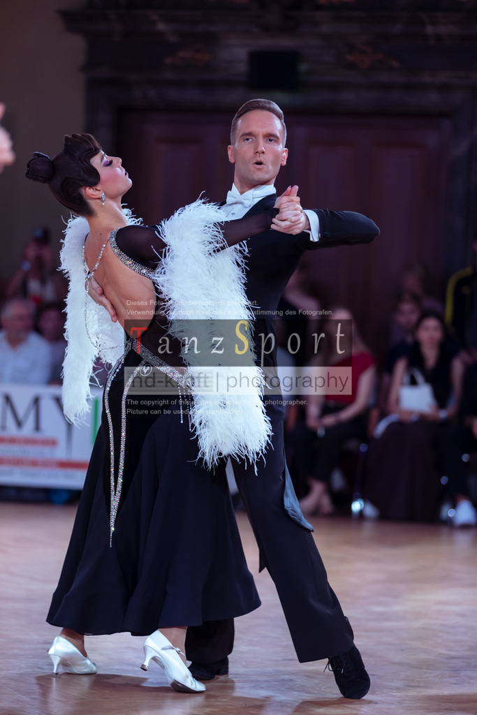 20250705_WDSF_Open_RS_Std-dC25-3525 | Tanzsportbilder, Standardtanz, Lateintanz, WDSF, DTV, LTVB, dancecomp, goc, hessen tanzt, blaues band der spree, walzer, tango, wiener walzer, slowfox, quickstepp, samba, rumba, cha-cha-cha, paso doble. jive, hd-kroft photography, turniertanzsport