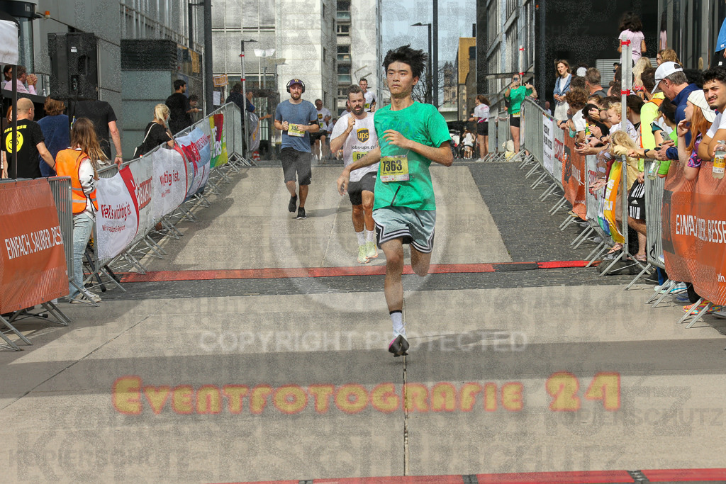 250920_1327_EX1_4733 | Sportfotografie im Rhein-Sieg Kreis, Köln, Bonn, NRW, Rheinland Pfalz, Hessen, etc. Unser Tätigkeitsfeld umfasst den Laufsport vom Volkslauf über den Marathon, Duathlon, Triathon bis zum Ultralauf wie Kölnpfad Ultra oder Schindertrail.