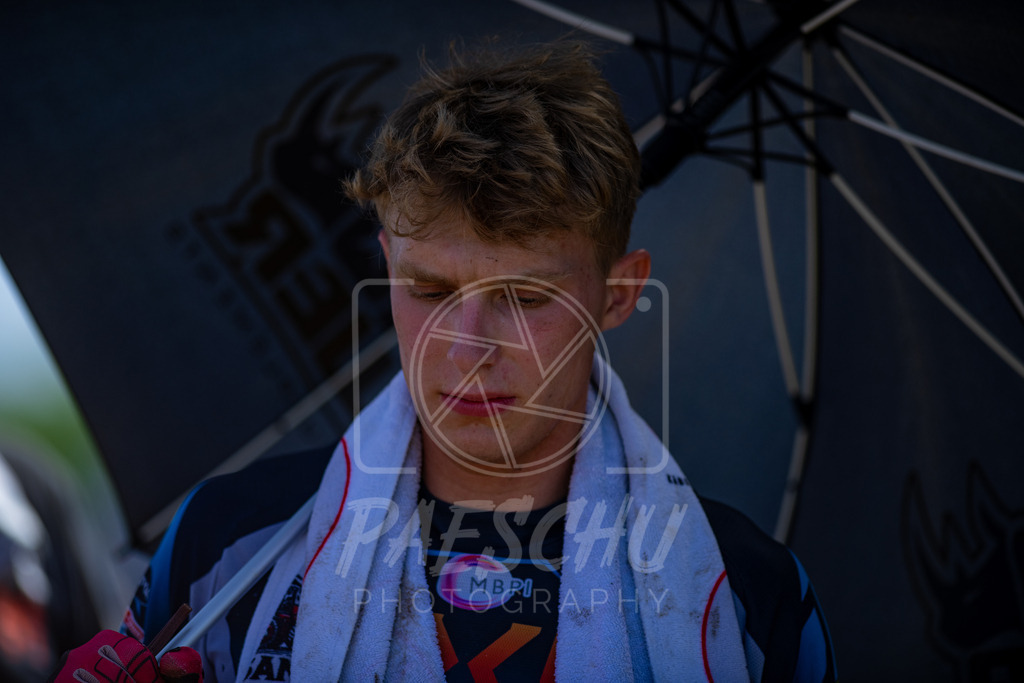 MX 2 (610) | Paeschuphoto Shop - Wer nicht sucht der auch nicht findet.Ob Motocrossbilder oder von einem besuchtem Spiel, Hauptsache Action. - Realisiert mit Pictrs.com