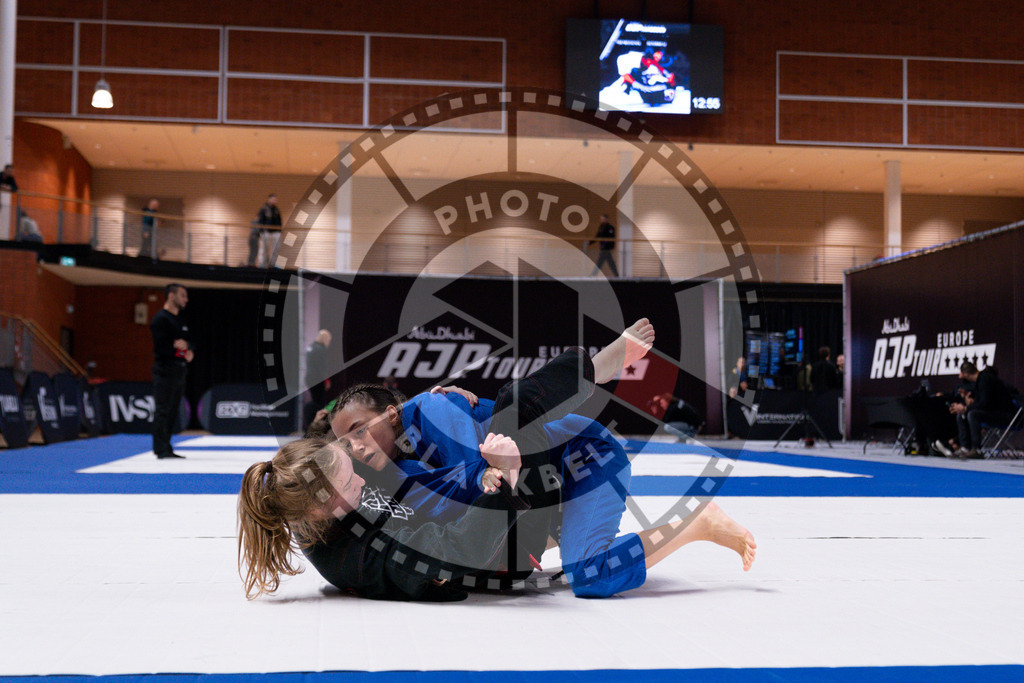 20241013PBB1183 | Athletes compete during the AJP Tour Europe Continental Jiu-Jitsu Amateurs & Masters Championship on October 13, 2024 in Almere near Amsterdam, Netherlands. © Chiara Dazi / photoblackbelt