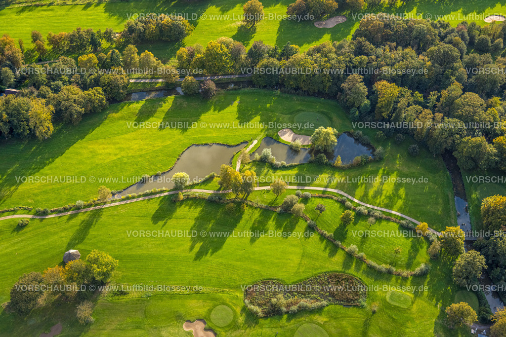 Isselburg241010168 | Luftbild, Schlüserfeld Teiche und Fluss Issel im Golfclub Wasserburg Anholt e.V., Golfwiese mit Golf-Bunker, Anholt, Isselburg, Niederrhein, Nordrhein-Westfalen, Deutschland