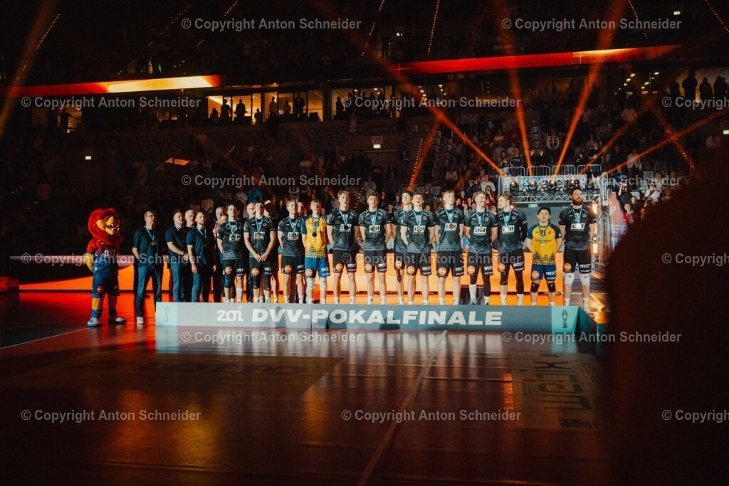 Vollyballpokalfinale 25/26 Mannheim | Zoi DVV Pokalfinale am 28.02.2026 in Mannheim I VfB Suhl LOTTO Thüringen - Allianz MTV Stuttgart I VfB Friedrichshafen - SVG Lüneburg - Realisiert mit Pictrs.com