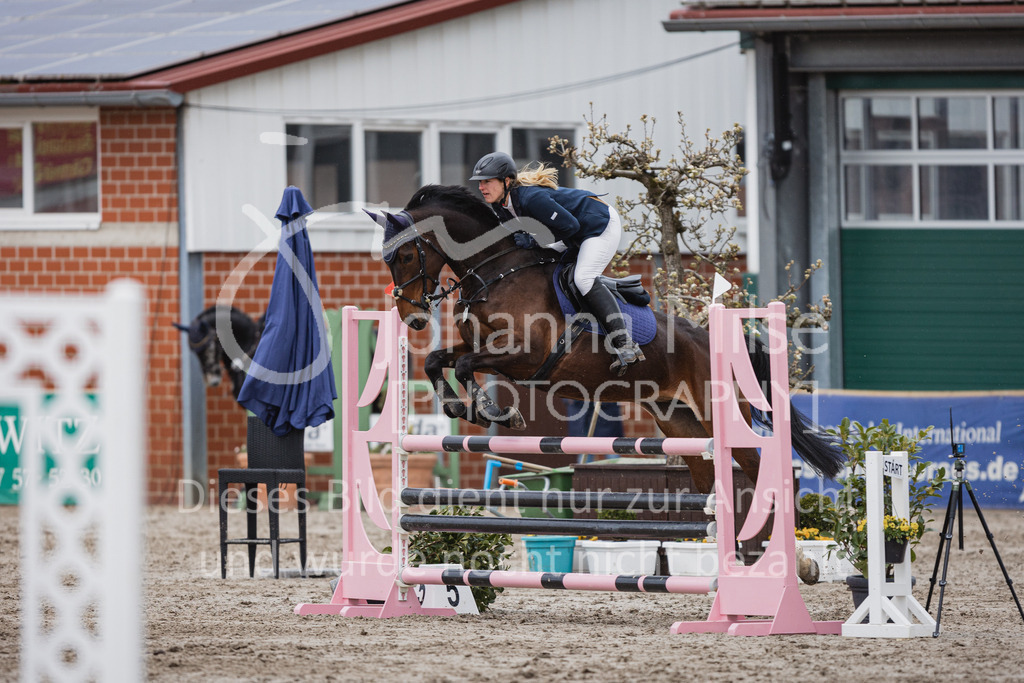 230411_Mühlen_03SprPf-L-379 | Deine schönsten Turniermomente als professionelle Fotos! Entdecke hochwertige Pferdesport-Fotografie im Online-Shop. Jetzt Fotos finden & bestellen!