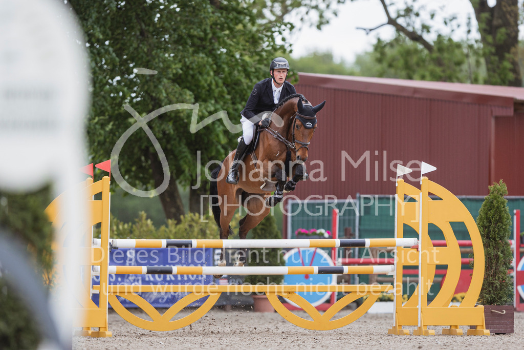 250506_Mühlen_SprPf-L1-403 | Deine schönsten Turniermomente als professionelle Fotos! Entdecke hochwertige Pferdesport-Fotografie im Online-Shop. Jetzt Fotos finden & bestellen!