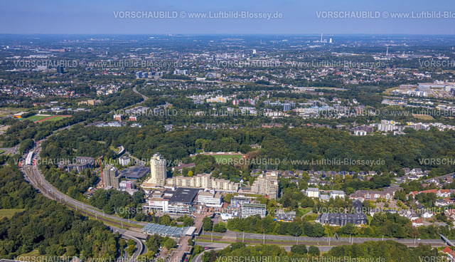 Bochum240816080 | Luftbild, Uni-Center Einkauf und Wohnen, an der RUB Ruhr-Universität Bochum, Fernsicht mit Blick nach Bochum, Querenburg, Bochum, Ruhrgebiet, Nordrhein-Westfalen, Deutschland