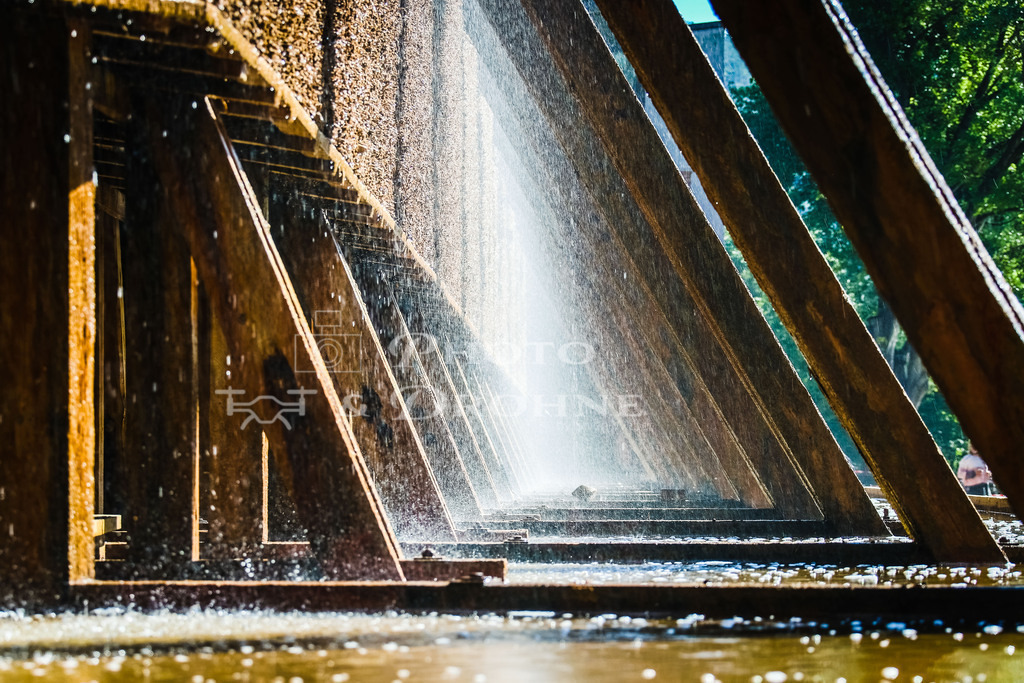 Gradierwerk Bad Kreuznach-1677 | Das Gradierwerk Bad Kreuznach ist eine der bekanntesten Sehenswürdigkeiten der Stadt und ein Ort der Entspannung und Erholung für Besucher jeden Alters. - Realisiert mit Pictrs.com