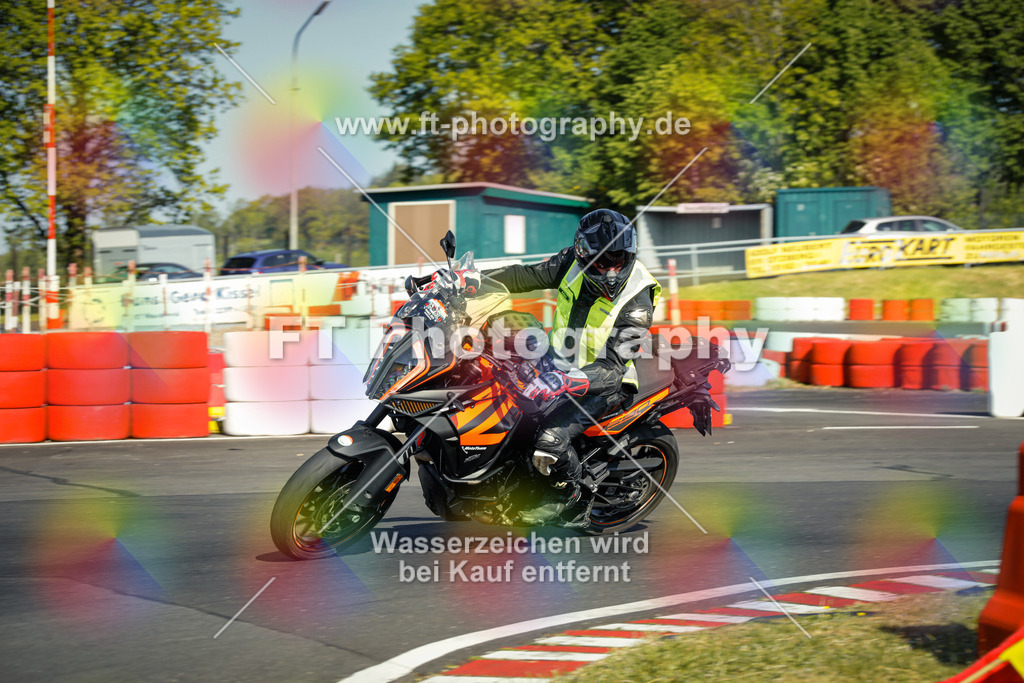 OBK_Mai_Volker_Adam-10087 | Hier findet Ihr Bilder von Touristenfahrten auf der Nürburgring Nordschleife oder von anderen Veranstaltungen die ich besucht habe. Viel Spass beim Durch Schauen 