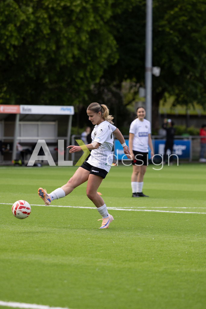 Fußball I Frauen I Saison 2025-2026 I Frauen 3. Liga | FVRZ Gruppe 2 | 18. Spieltag I Spielvereinigung Schaffhausen Damen 1 - Team Furttal Zürich I 17.05.2026 | Hochwertige Sportfotos kaufen & lizenzieren für Medien, Vereine, Agenturen & Sportler:innen. Entdecke professionelle Sportfotografie im Bildshop von Alexander Franzen. - Realisiert mit Pictrs.com