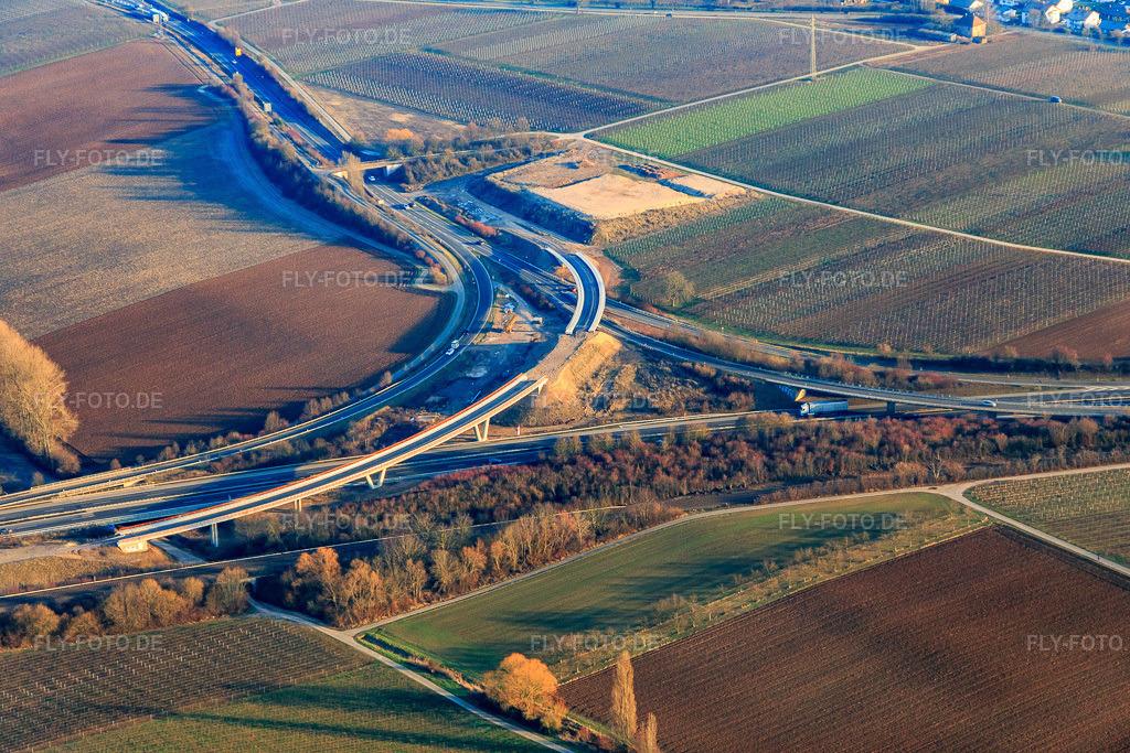 Luftbild: Neubau Anschlusstelle Landau Nord für die B272 an der Autobahn A65 im Ortsteil Dammheim in Landau im Bundesland Rheinland-Pfalz in Deutschland. Foto: IMG_112542.jpg vom 21.01.2019 durch Werner Riehm/FLY-FOTO.de