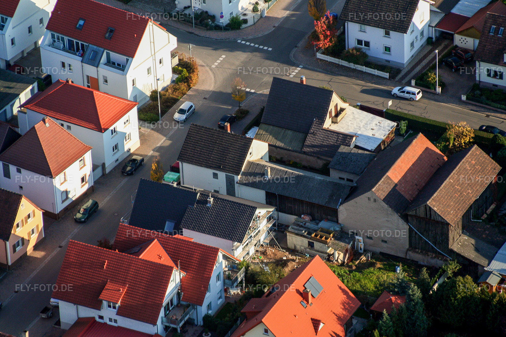 Luftbild: Speiertsgasse in Herxheim bei Landau im Bundesland Rheinland-Pfalz in Deutschland. Foto: IMG_14426.jpg vom 25.10.2008 durch Werner Riehm/FLY-FOTO.de