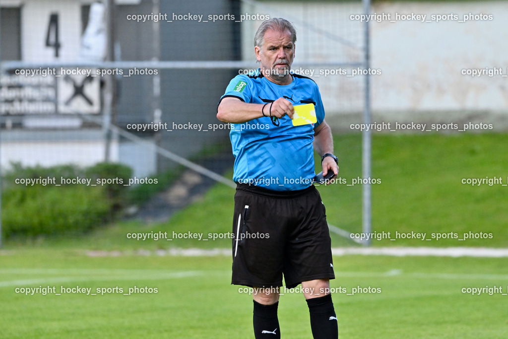 WSG Radenthein vs. URC Thal Assling | Gerhard Lukas Meschnark Referee, Gelbe Karte, WSG Radenthein vs. URC Thal Assling, WSG Radenthein vs. URC Thal Assling am 30.05.2025 in Radenthein (Sportplatz Radenthein), Austria, (Photo by Bernd Stefan)