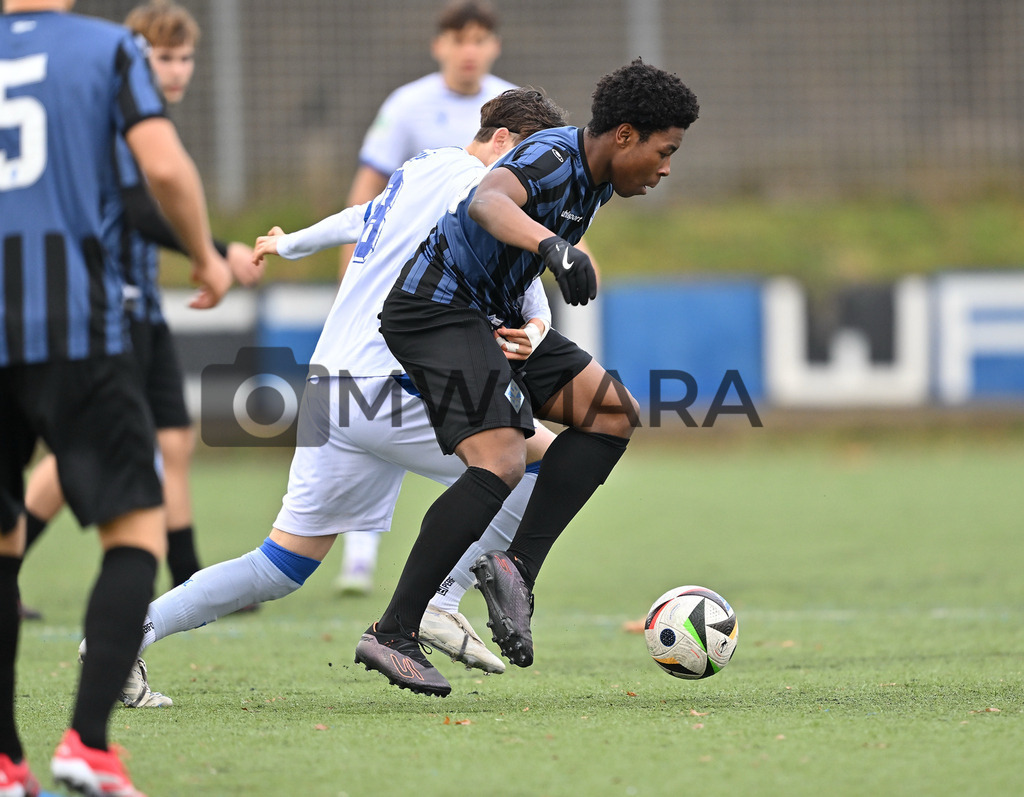 Fussball I Herren I Saison 2025-2026 I Bundesliga I 6. Spieltag I Eintracht Frankfurt - FC Bayern München  | MWMARA - Realisiert mit Pictrs.com