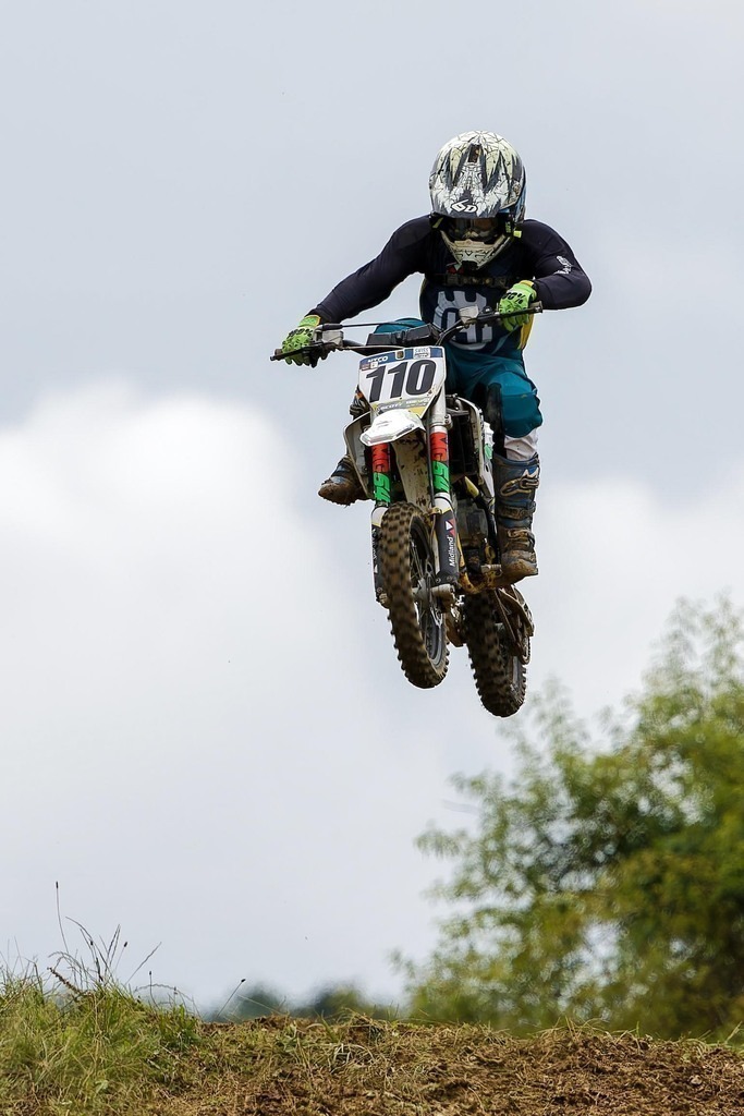 Motocross_Gerstetten_250802_4296 | Fotopresso – Sportfotografie in Heidenheim & Umgebung. Professionelle Sportfotografie für unvergessliche Momente. Dynamische Action-Shots, emotionale Szenen & hochwertige Bilder. - Realisiert mit Pictrs.com