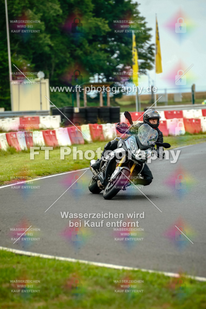 VBK-4191 | Hier findet Ihr Bilder von Touristenfahrten auf der Nürburgring Nordschleife oder von anderen Veranstaltungen die ich besucht habe. Viel Spass beim Durch Schauen 
