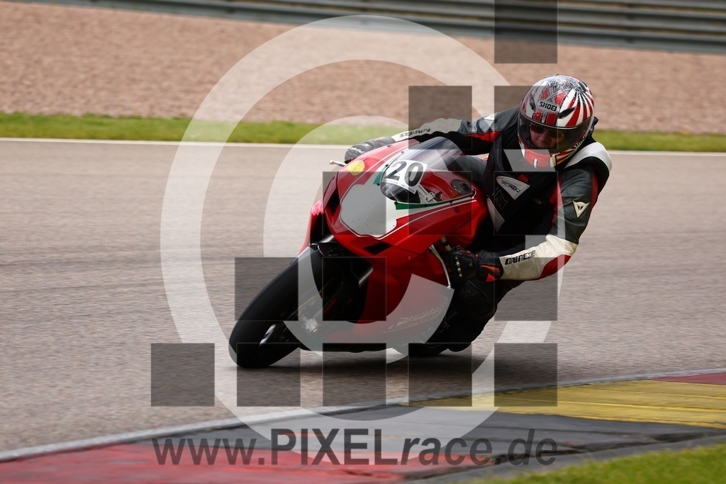 0020-20250526_03921 | Schöne Erinnerungen an spannende Momente - das festzuhalten ist unser Job. PIXELrace.de ist seit 2003 auf den Rennstrecken Europas unterwegs um die Action draußen beim Fahren und die wunderbare Stimmung imm Fahrerlager für euch einzufangen.