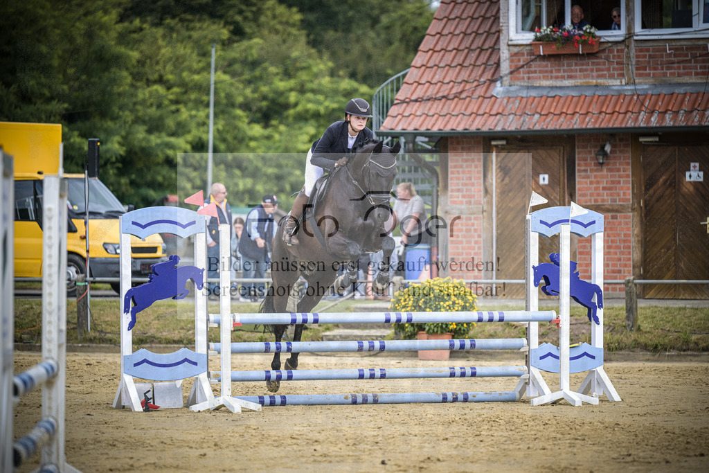 DOS_4480 | Entdecke hochwertige Reitturnierfotos von Foto Oger. Professionell, emotional und authentisch – jetzt Lieblingsmomente im Shop bestellen.Deutschlandweite Turnierfotografie. - Realisiert mit Pictrs.com