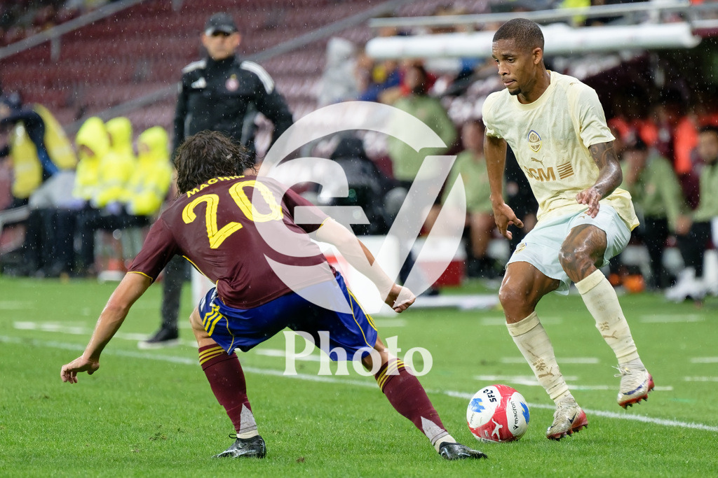 UEFA Conference League Play-offs 2nd leg - Servette FC v FC Shakhtar Donetsk | Pedro Henrique (13 FC Shakhtar Donetsk) and Theo Magnin (20 Servette FC) battle for the ball (duel)  during the UEFA Conference League Play-offs 2nd leg match between Servette FC and FC Shakhtar Donetsk at Stade de Geneve in Geneva, Switzerland