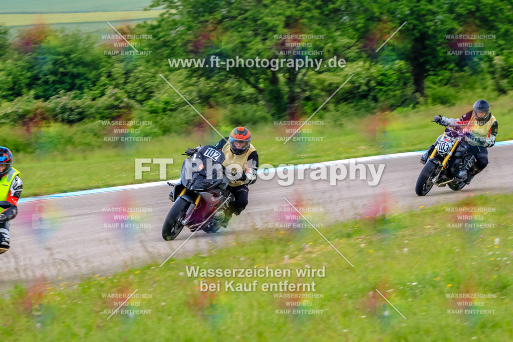MotoTeam-3229 | Hier findet Ihr Bilder von Touristenfahrten auf der Nürburgring Nordschleife oder von anderen Veranstaltungen die ich besucht habe. Viel Spass beim Durch Schauen 