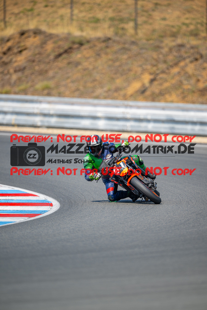 MaZZes-Fotomatrix-20260805-520796 | R1