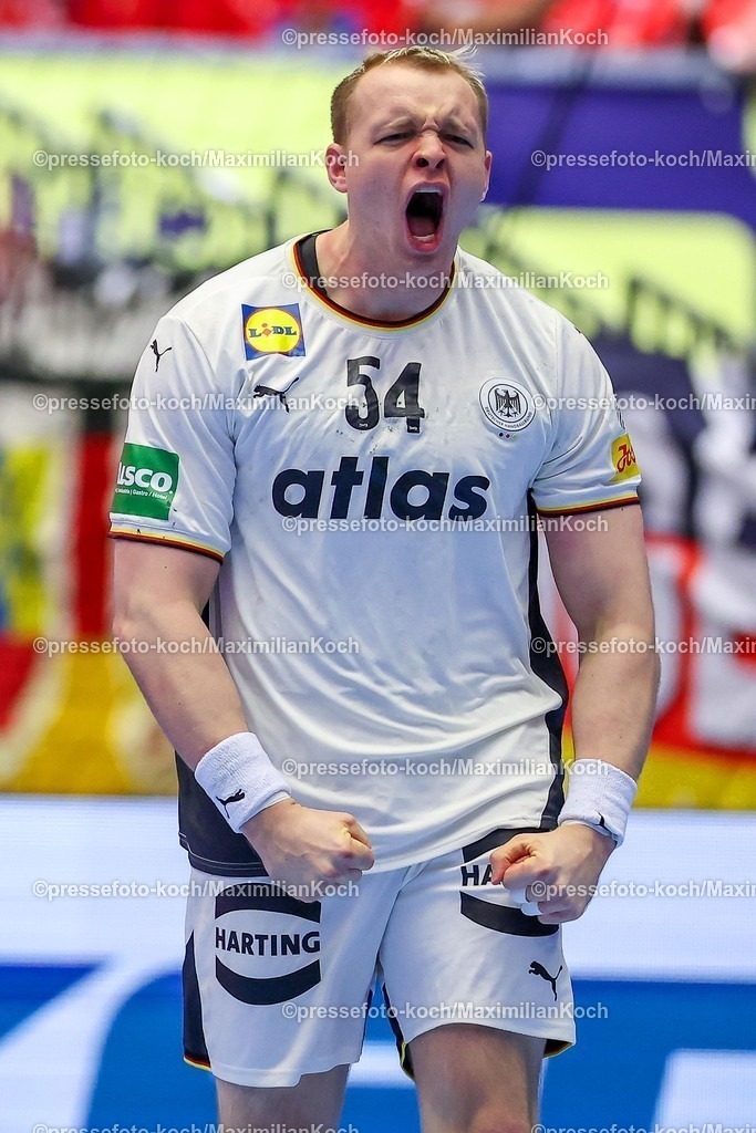 EHF28012602196 | 28.01.2026, Handball, Men's EHF EURO 2026, Deutschland - Frankreich, Jyske Bank Boxen in Herning, Dänemark, Main Round:  Justus Fischer (Germany #54) jubelnd 