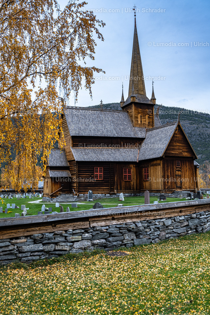 10047-10085 -  Lom Stavkyrkje - Norwegen | Stockfoto und Bilderpool mit Bildmaterial aus Deutschland, dem Harz, Halberstadt, Quedlinburg, Wernigerode und weltweit. Qualitativ hochwertige und professionelle Fotos anschauen und kaufen. - Realisiert mit Pictrs.com