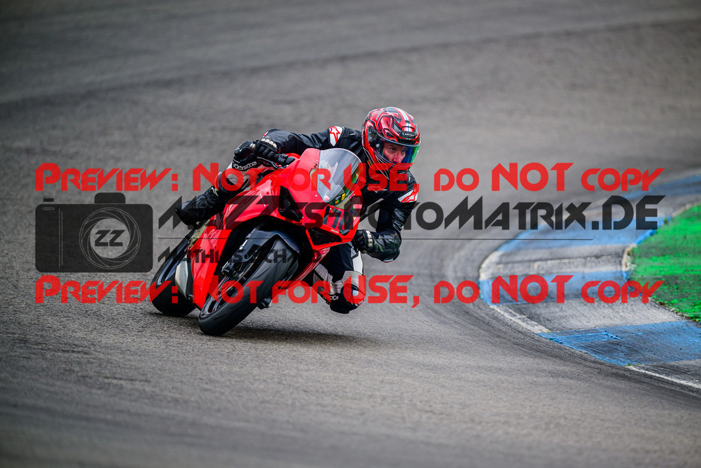 MaZZes_FotoMatrix_240614_6007705_3702 | GELB