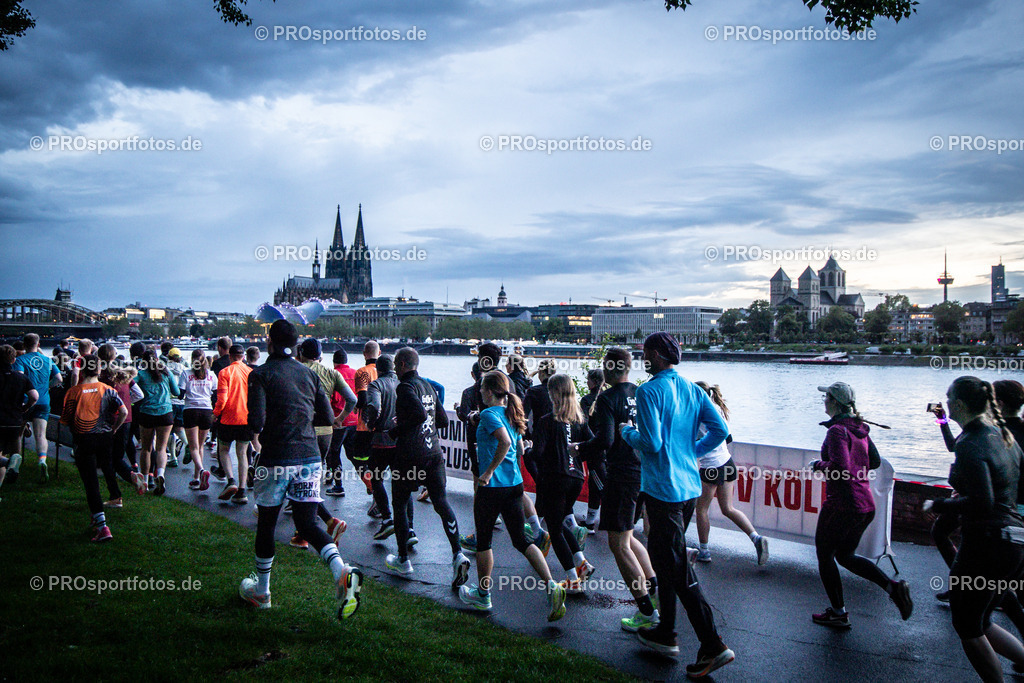 23. ASV Nachtlauf; Koeln, 13.05.26 | Impressionen vom 23. ASV Nachtlauf am 13.05.26 am Tanzbrunnen in Koeln. Foto: BEAUTIFUL SPORTS/Axel Kohring