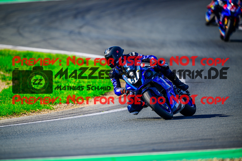 MaZZes_FotoMatrix_240601_6007705_2665 | R7