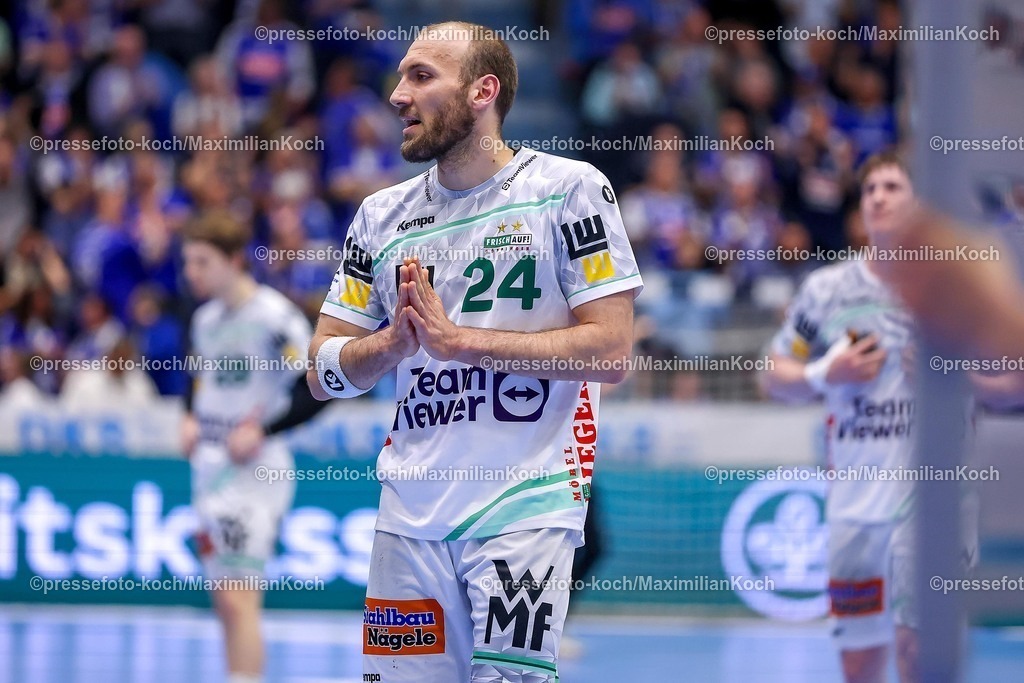 Gum30042601169 | 30.04.2026, Handball, 1. HBL, VfL Gummersbach - Frisch Auf! Göppingen, Saison 2025 / 2026 Herren, Schwalbe-Arena: Marcel Schiller (Frisch Auf Göppingen #24) enttäuscht Enttäuschung gestikulierend auf dem Spielfeld  