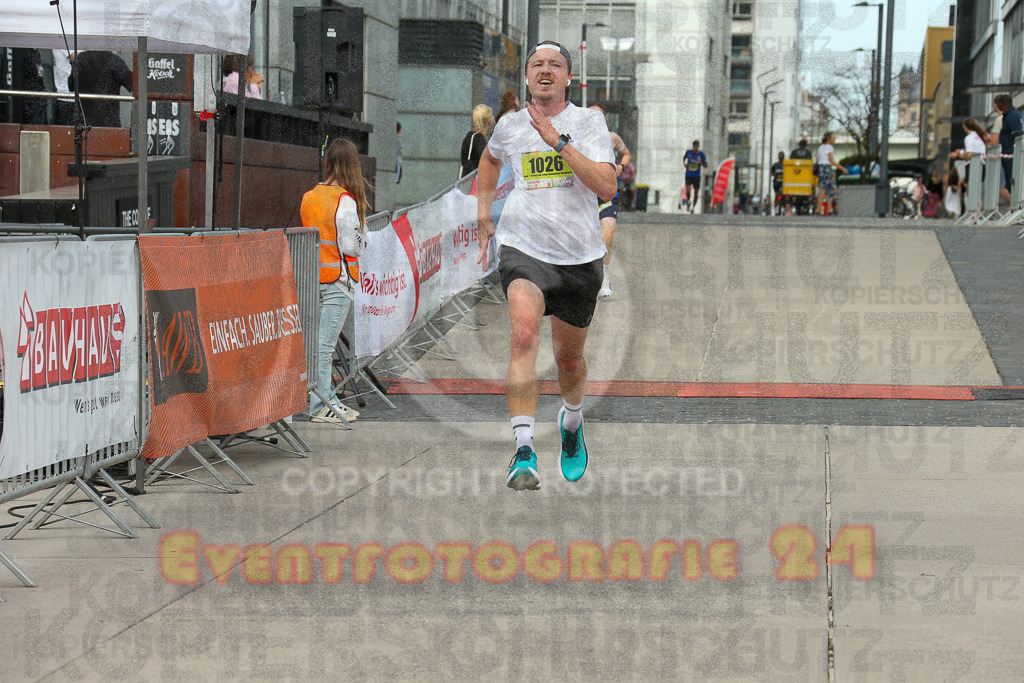 250920_1322_EX1_4202 | Sportfotografie im Rhein-Sieg Kreis, Köln, Bonn, NRW, Rheinland Pfalz, Hessen, etc. Unser Tätigkeitsfeld umfasst den Laufsport vom Volkslauf über den Marathon, Duathlon, Triathon bis zum Ultralauf wie Kölnpfad Ultra oder Schindertrail.