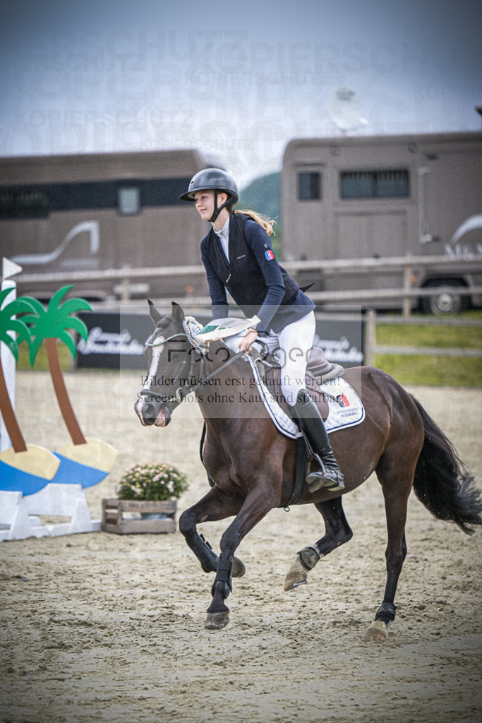 DOS_0148 | Entdecke hochwertige Reitturnierfotos von Foto Oger. Professionell, emotional und authentisch – jetzt Lieblingsmomente im Shop bestellen. - Realisiert mit Pictrs.com