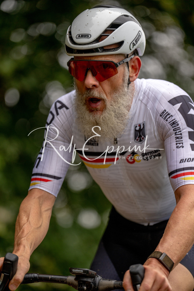 Ralf Eppink Photography 20251011_DSC00622 | Sportfotografie, Eventfotografie, Porträtfotografie, Radsport Fotograf, Triathlon Fotograf, Düsseldorf Fotograf, Köln Fotograf, Actionfotografie, Teamfotografie, Peoplefotografie, Business Portraits, Veranstaltungsfotografie, Reportagefotografie - Realisiert mit Pictrs.com
