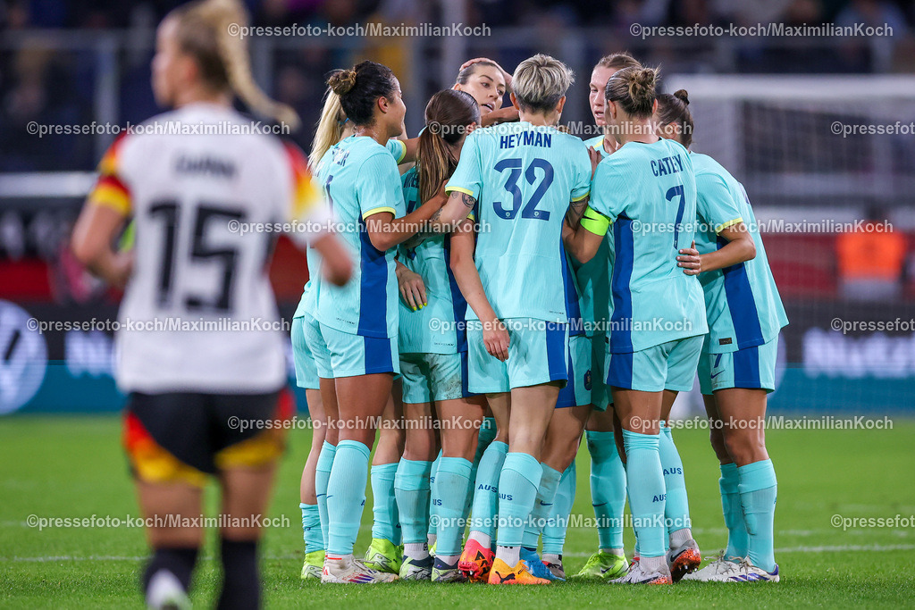 DFB28102401030 | 28.10.2024, Fußball Länderspiel Frauen, Deutschland - Australien, Schauindland-Reisen-Arena Duisburg, Saison 2024 2025: Torjubel nach dem Ausgleich zum 1:1 durch Kyra Cooney-Cross (AZN #23)