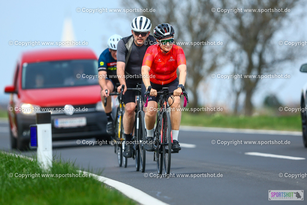 973_TRA57160 | Neusiedlersee Radmarathon 2026@sportshot_your_pictrs #yourpictures#roadtowm2029 #nrm #neusiedlerseeradmarathon #neusiedlersee #neusiedlerseetourismus #burgenland #mörbisch #nrm26 #burgenlandtourismus #voglundco #poweredbyburgenlandtourismus #radsport #rad #marathon #ucigranfondo #visitburgenland #ucigranfondoworldseries