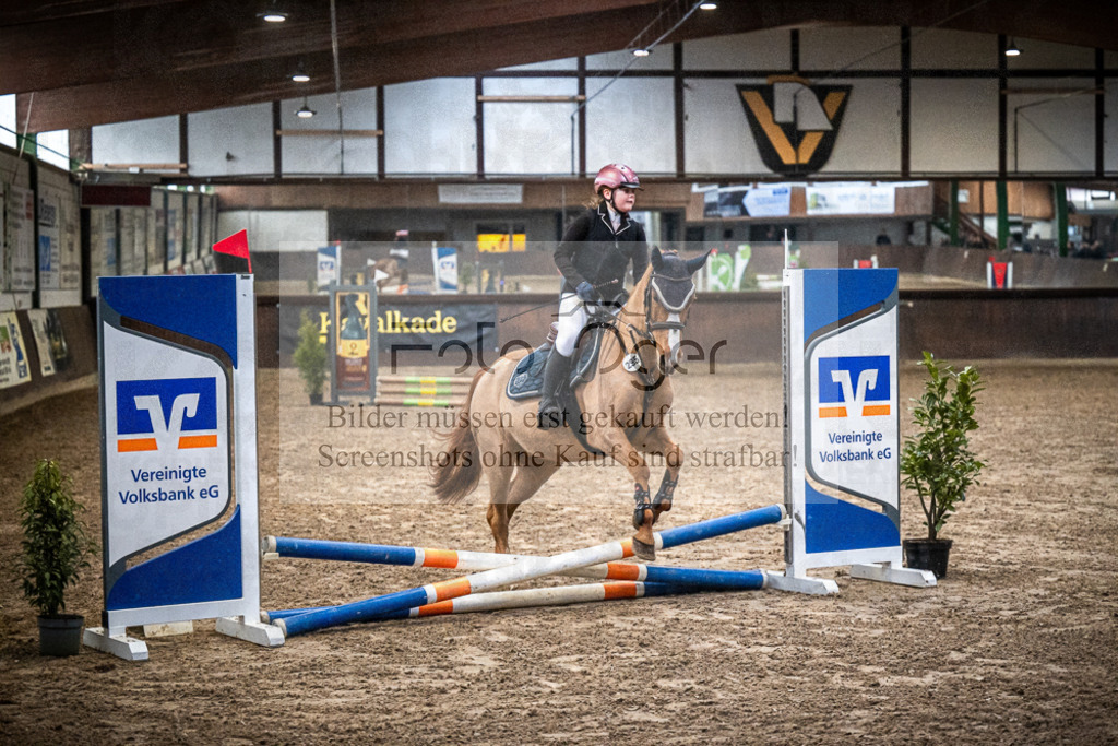 DOS_0523 | Entdecke hochwertige Reitturnierfotos von Foto Oger. Professionell, emotional und authentisch – jetzt Lieblingsmomente im Shop bestellen.Deutschlandweite Turnierfotografie. - Realisiert mit Pictrs.com