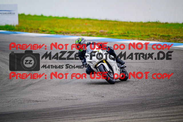 MaZZes_FotoMatrix_240614_6007705_1333 | GELB