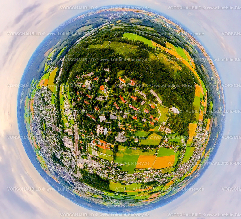 Warstein240790076LWL-Klinik | Luftbild, LWL-Klinik mit mehreren Häusern in Parkanlage, Einrichtung des Landschaftsverbands Westfalen-Lippe, Erdkugel, Fisheye Aufnahme, Fischaugen Aufnahme, 360 Grad Aufnahme, tiny world, little planet, fisheye Bild, Suttrop, Warstein, Soester Börde, Nordrhein-Westfalen, Deutschland