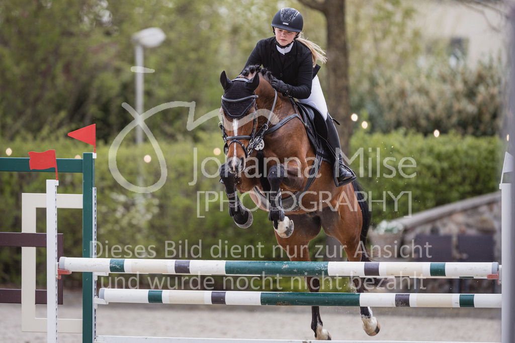 230426_HofSosath_Stil-L-533 | Deine schönsten Turniermomente als professionelle Fotos! Entdecke hochwertige Pferdesport-Fotografie im Online-Shop. Jetzt Fotos finden & bestellen!