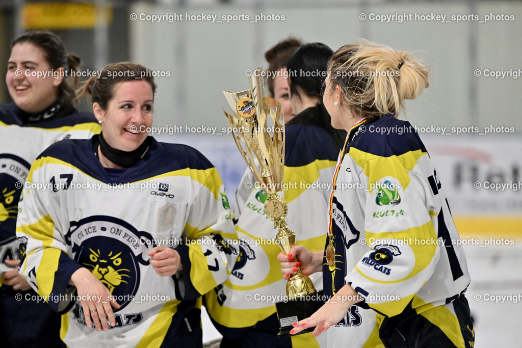 WILDCATS PATERNION & Lady Hawks Siegerehrung-Meisterfeier | #17 Kleindienst-Anton Anita Wildcats Paternion, #16 Anton Sandra WILDCATS PATERNION, Pokal, WILDCATS PATERNION &amp; Lady Hawks Siegerehrung-Meisterfeier, WILDCATS PATERNION &amp; Lady Hawks Siegerehrung-Meisterfeier am 12.03.2025 in Steindorf (Ossiachersee Halle), Austria, (Photo by Bernd Stefan)